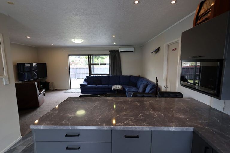 Photo of property in 4/7 Settlement Road, Papakura, 2110