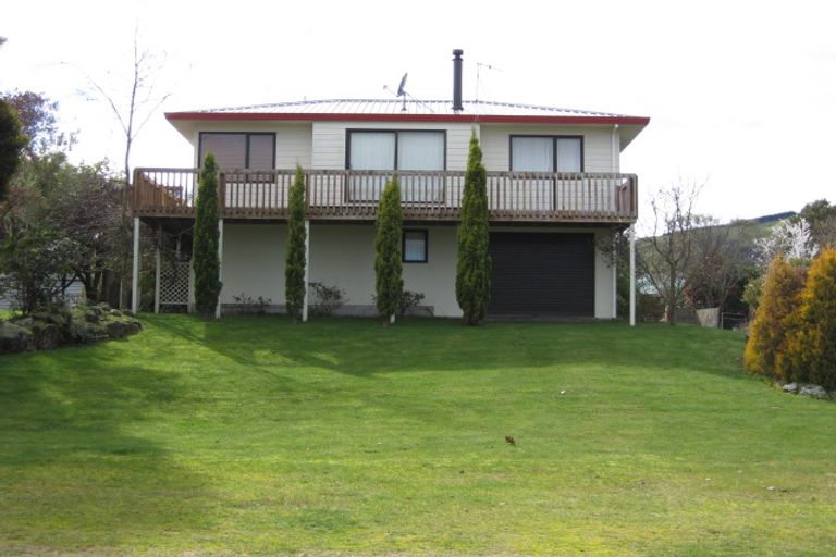 Photo of property in 37 Marina Terrace, Kinloch, Taupo, 3377