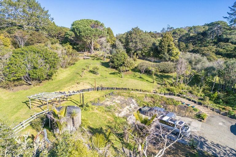 Photo of property in 341 Kanohi Road, Kaukapakapa, 0873