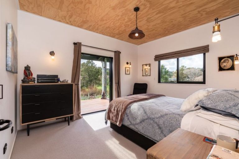 Photo of property in 22 Wairere Valley Road, Paparoa, 0571