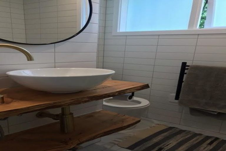 Photo of property in 2/9 Gazelle Avenue, Beach Haven, Auckland, 0626