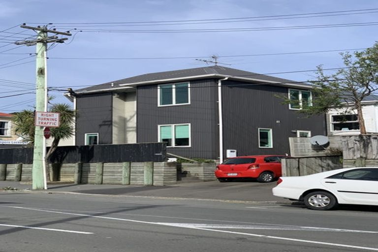 Photo of property in 1 Luxford Street, Berhampore, Wellington, 6023