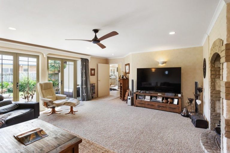 Photo of property in 31 Santa Barbara Drive, Papamoa Beach, Papamoa, 3118