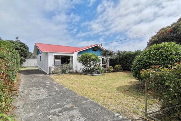 Photo of property in 33 Gawler Street, Te Horo Beach, Otaki, 5581