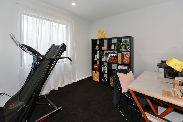 Photo of property in 105 Faringdon Boulevard, Rolleston, 7615