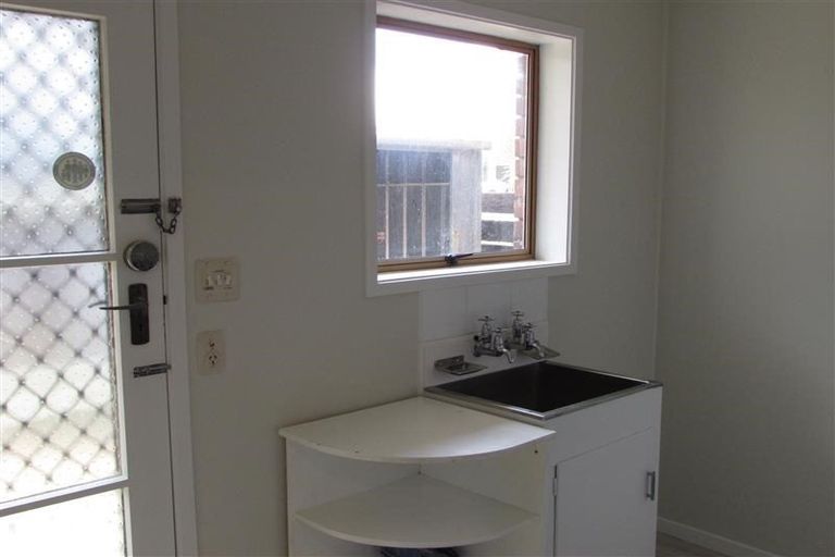 Photo of property in 1/35a Coniston Avenue, Te Atatu South, Auckland, 0610