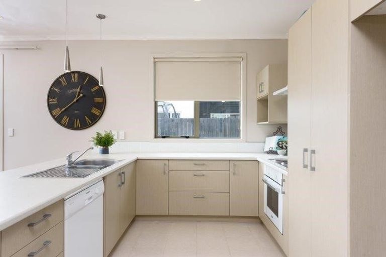 Photo of property in 52 Spinifex Street, Papamoa Beach, Papamoa, 3118