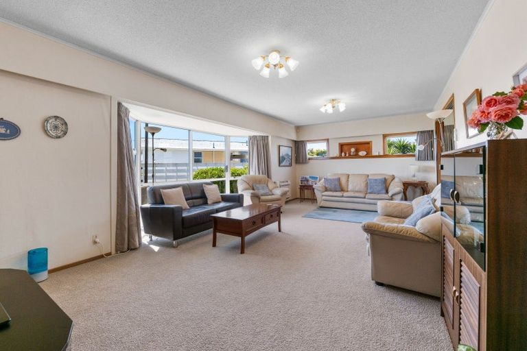 Photo of property in 11 Hulke Crescent, Bell Block, New Plymouth, 4312
