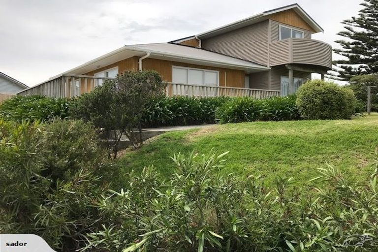 Photo of property in 16b Karaka Street, Otaki Beach, Otaki, 5512