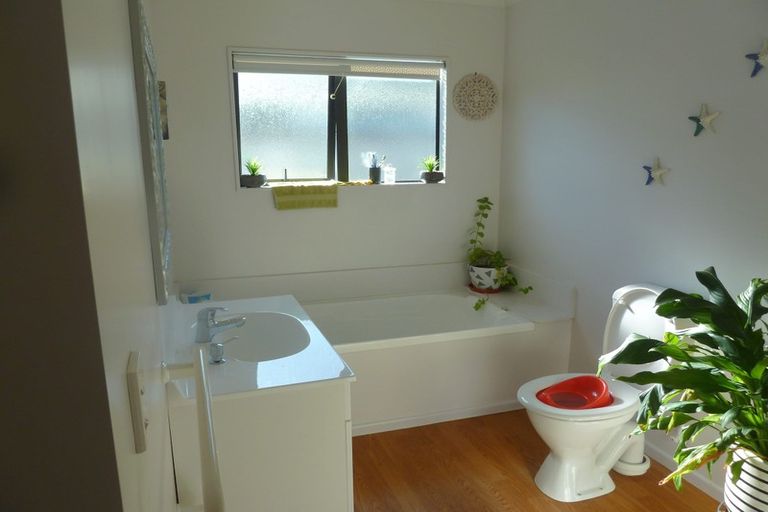 Photo of property in 8 Talbot Grove, Trentham, Upper Hutt, 5018