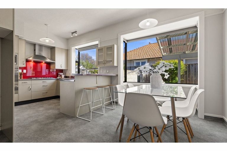 Photo of property in 90 Opawa Road, Opawa, Christchurch, 8023