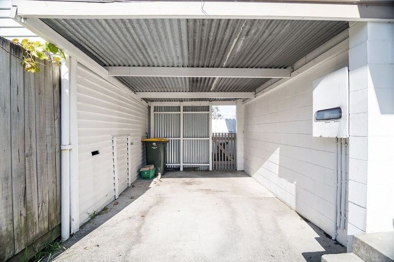 Photo of property in 2/8 James Road, Manurewa, Auckland, 2102