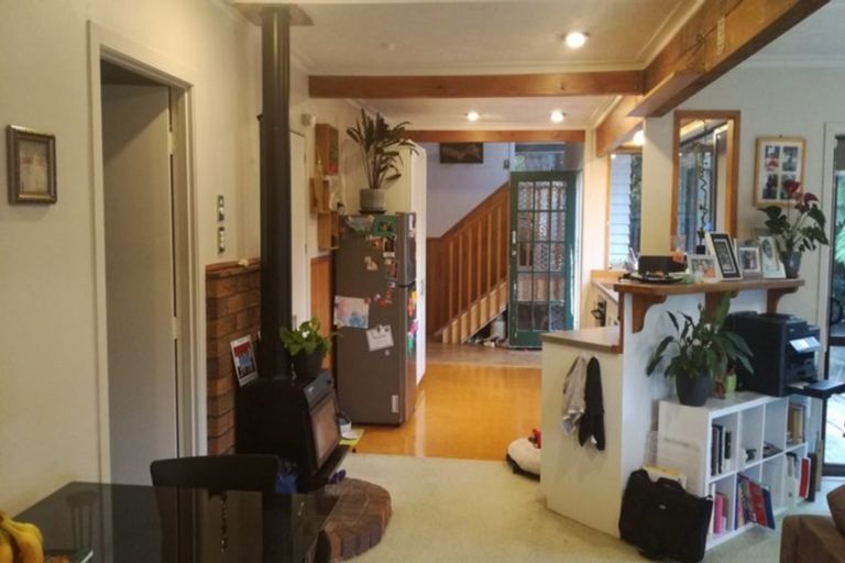 Photo of property in 223 Woodlands Park Road, Titirangi, Auckland, 0604