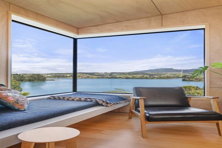 Photo of property in 21 Point Street, Raglan, 3225