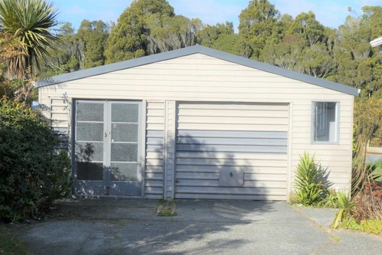 Photo of property in 12 Butlers Road, Ruatapu, Hokitika, 7883