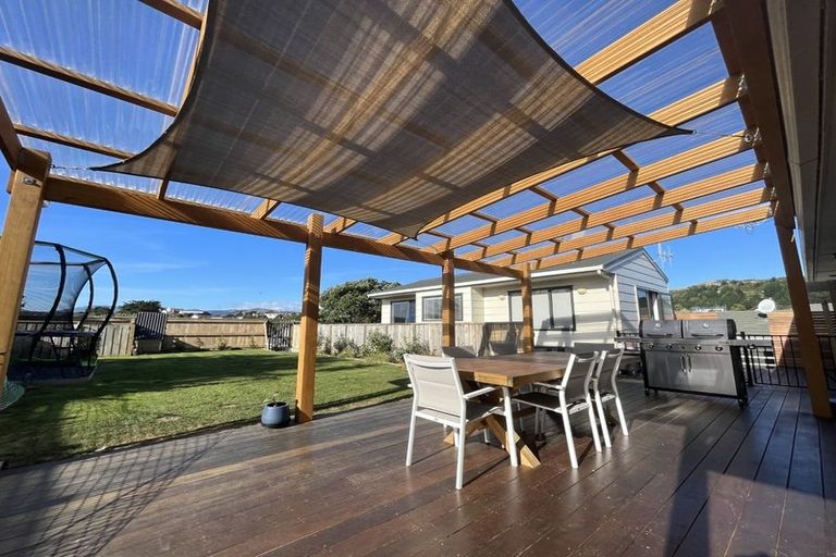 Photo of property in 4 Barque Crescent, Whitby, Porirua, 5024