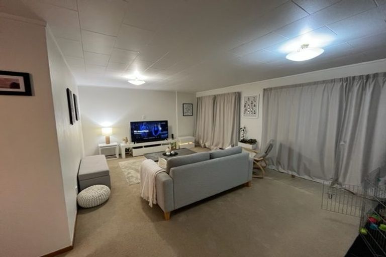 Photo of property in 1/42 Kia Ora Road, Beach Haven, Auckland, 0626