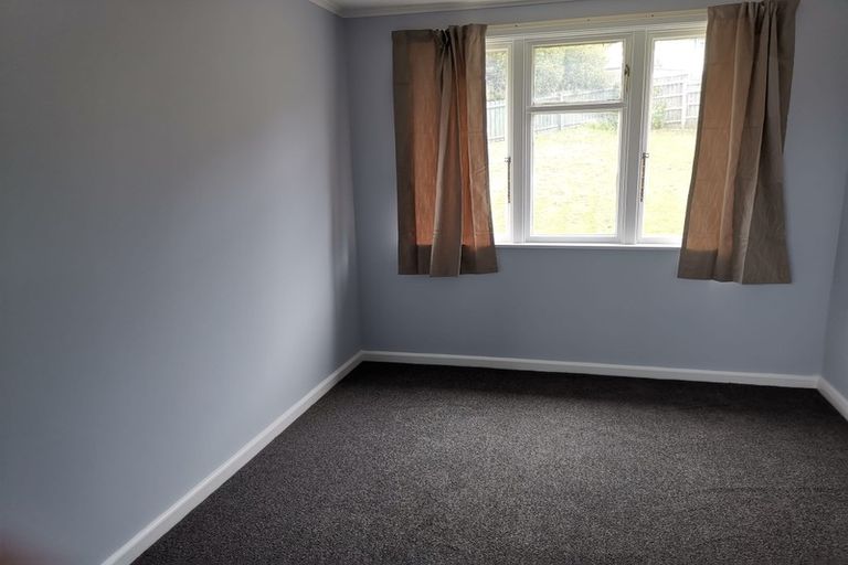 Photo of property in 30 Hukatai Street, Elsdon, Porirua, 5022