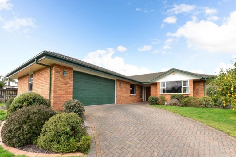 Photo of property in 8 Flora Way, Rototuna, Hamilton, 3210