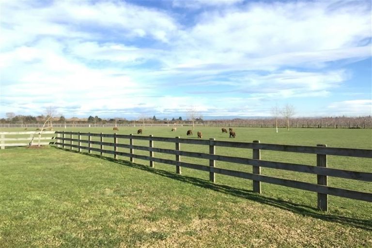 Photo of property in 3 Evenden Road, Tomoana, Hastings, 4120