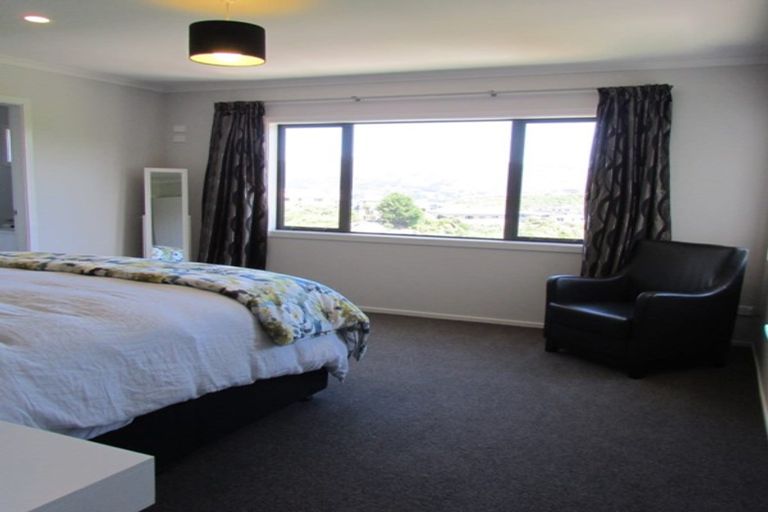 Photo of property in 20 Tasman Close, Aotea, Porirua, 5024