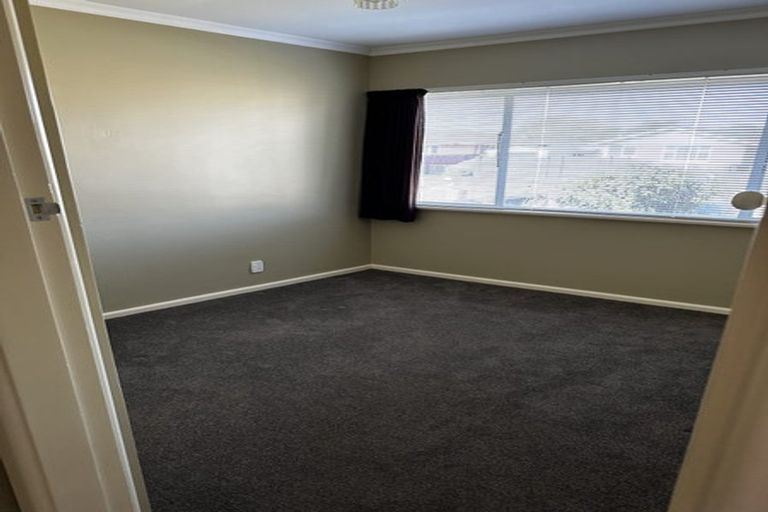 Photo of property in 11 Lyndhurst Crescent, Aranui, Christchurch, 8061