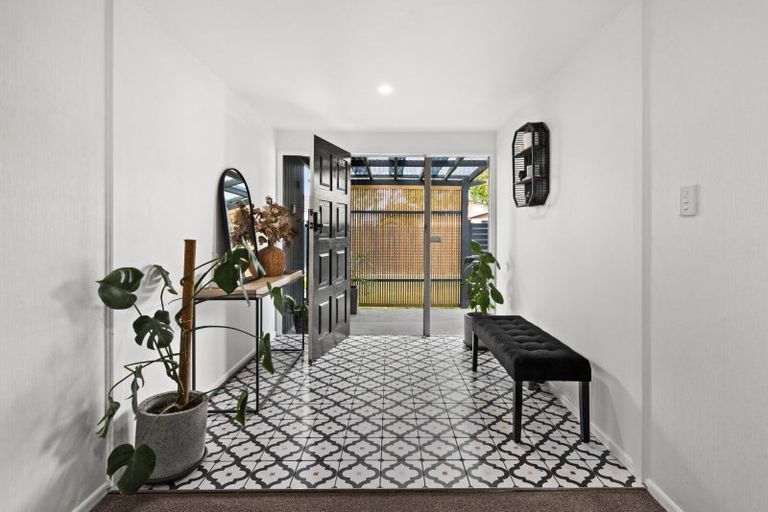 Photo of property in 29 Kent Terrace, Taradale, Napier, 4112
