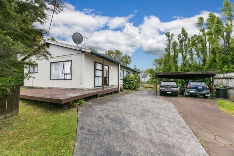 Photo of property in 134 Triangle Road, Massey, Auckland, 0614