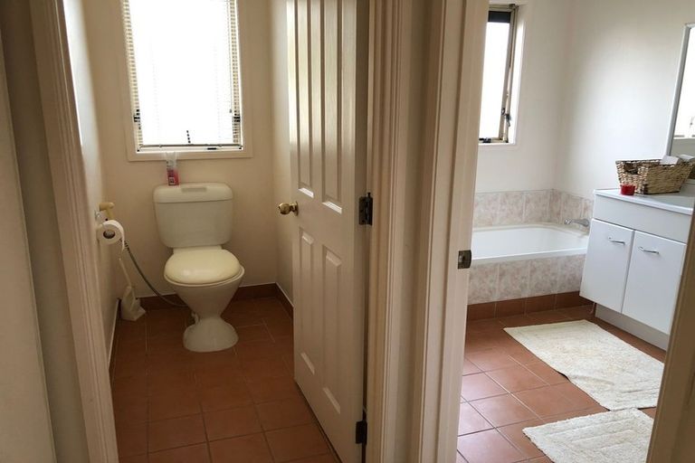 Photo of property in 226 Kilkenny Drive, East Tamaki Heights, Auckland, 2016