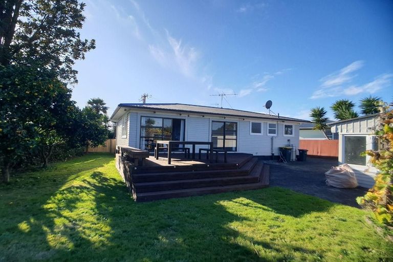 Photo of property in 32 Resolute Way, Papakura, 2110