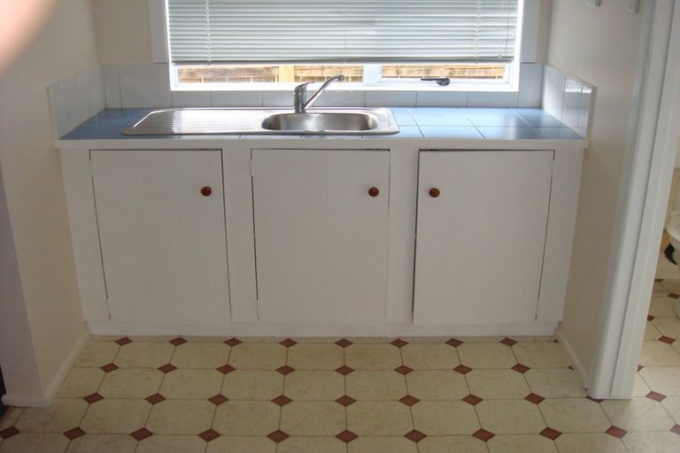 Photo of property in 30 Longburn Road, Henderson, Auckland, 0610