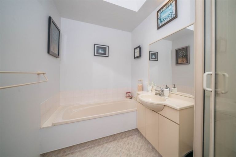 Photo of property in 8 Clotilda Place, Bishopdale, Christchurch, 8053