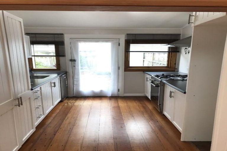 Photo of property in 196 Rintoul Street, Berhampore, Wellington, 6023