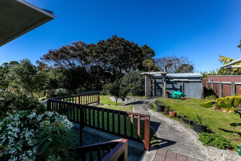 Photo of property in 30 Karaka Street, Merrilands, New Plymouth, 4312