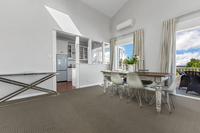 Photo of property in 2/15a Kerr Street, Devonport, Auckland, 0624