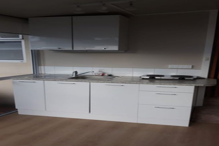 Photo of property in 32 The Circle, Manly, Whangaparaoa, 0930