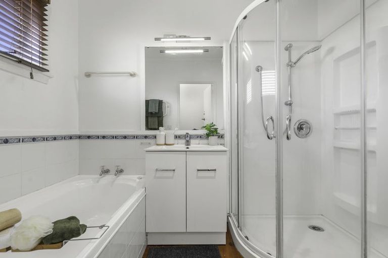 Photo of property in 172 Western Hills Drive, Kensington, Whangarei, 0112