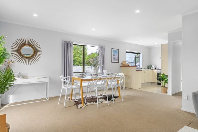 Photo of property in 43 Garland Drive, St Andrews, Hamilton, 3200