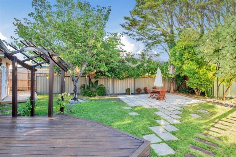 Photo of property in 81 Sturges Road, Henderson, Auckland, 0612