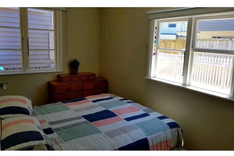 Photo of property in 6 Beach Road, Titahi Bay, Porirua, 5022