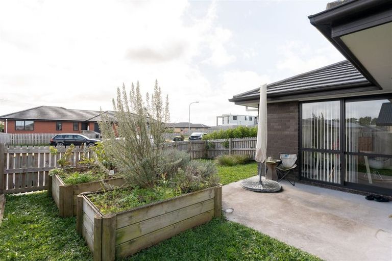 Photo of property in 17 Manawaroa Close, Grandview Heights, Hamilton, 3200