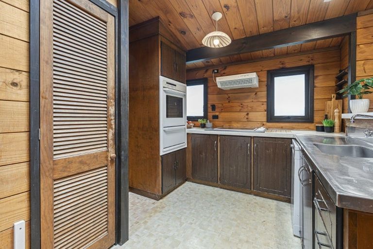 Photo of property in 69 Belt Road, New Plymouth, 4310