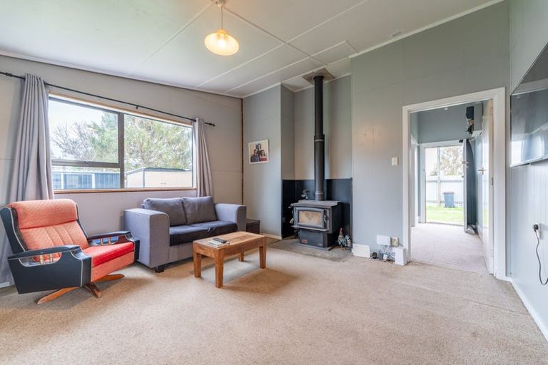 Photo of property in 24 Queen Street, Pareora, 7912