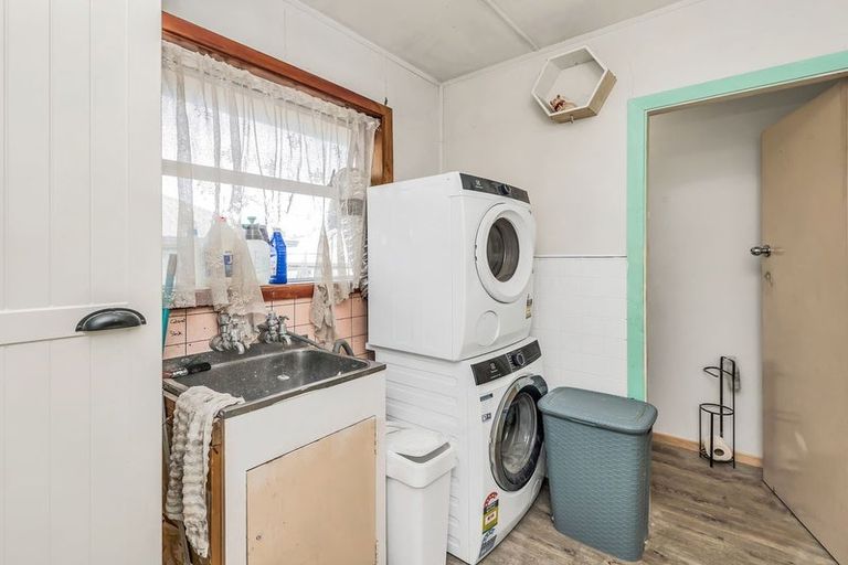 Photo of property in 73 Bentley Street, Russley, Christchurch, 8042