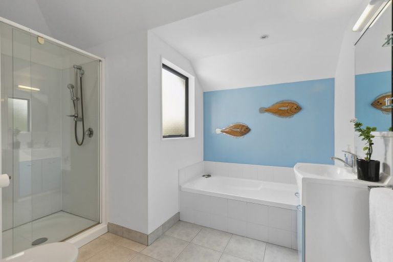 Photo of property in 42b Glamis Avenue, Strathmore Park, Wellington, 6022