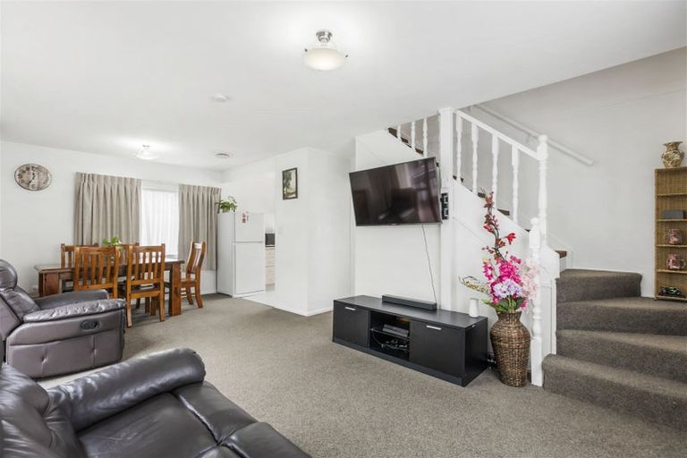 Photo of property in 1/143 Spinella Drive, Bayview, Auckland, 0629