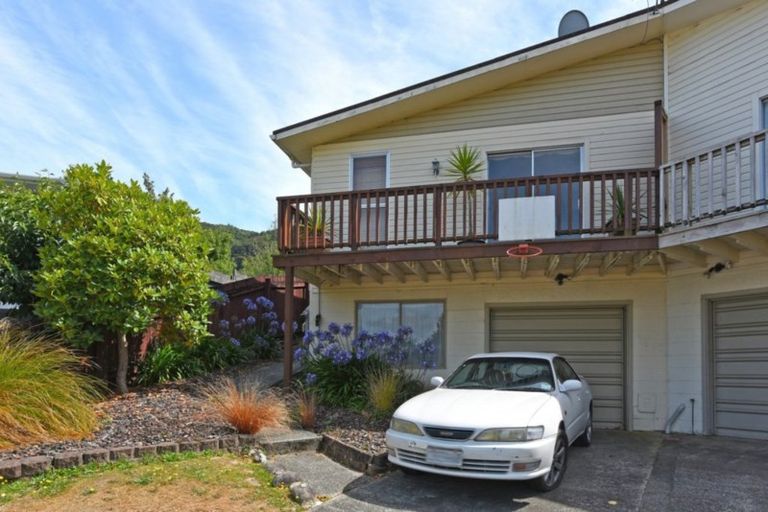 Photo of property in 1/20 Dakota Grove, Totara Park, Upper Hutt, 5018