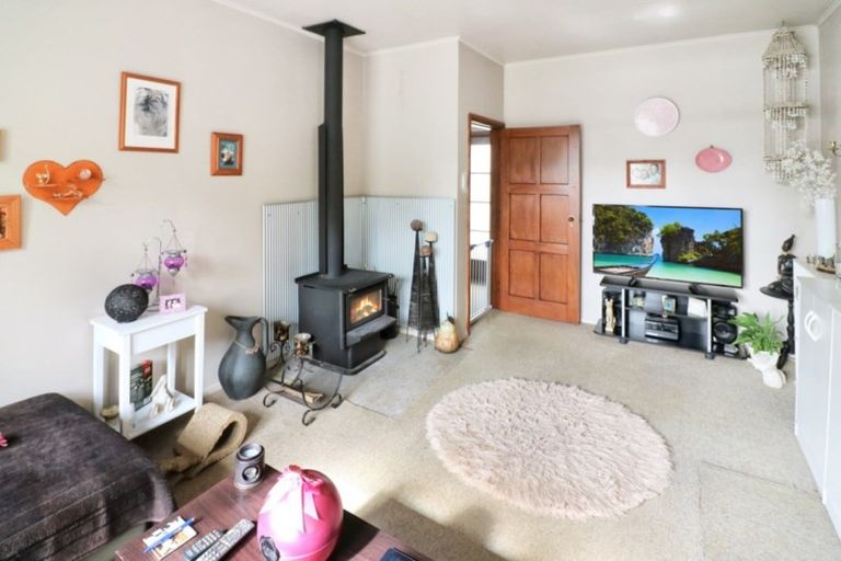 Photo of property in 40 Cole Street, Dannevirke, 4930