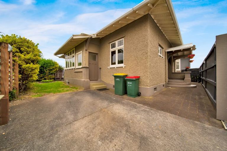 Photo of property in 246 Saint Aubyn Street, New Plymouth, 4310