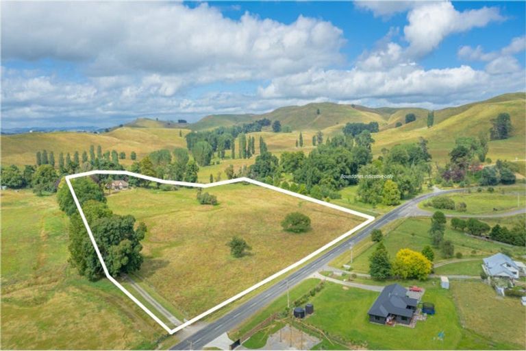 Photo of property in 45 Pukeora Scenic Road, Waipukurau, 4281